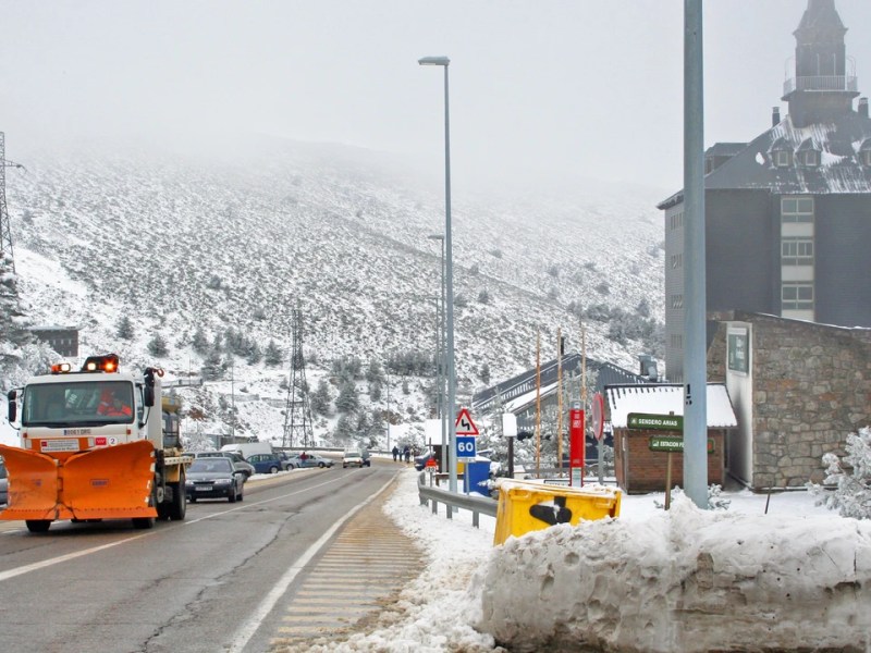 La sierra de Guadarrama comienza a vestirse de&nbsp;blanco